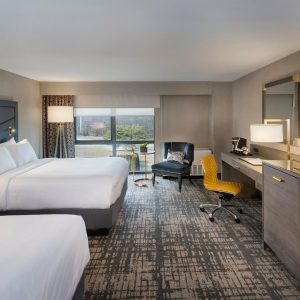 crowne-plaza-warwick-6957476314-4×3